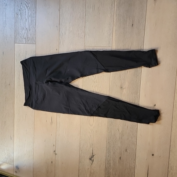 Lululemon Newest Black Mesh Stirrup Leggings 10 - Picture 2 of 4